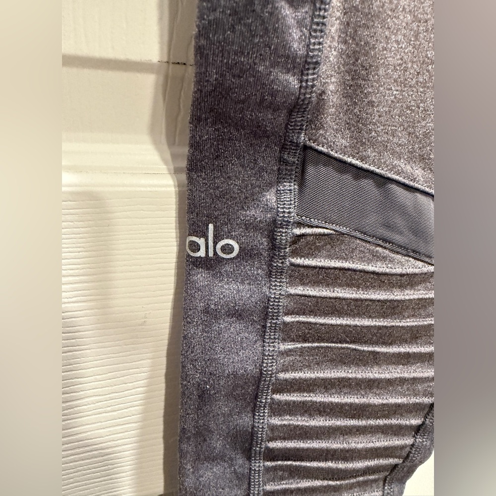 Alo Yoga Moto Leggings High Waist Ribbed Panel-Size Medium - Picture 8 of 9